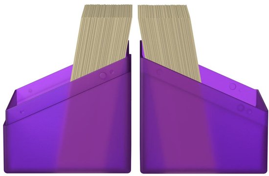 Twee paarse, doorschijnende Ultimate Guard Boulder 100+ kaarthouders, elk gevuld met een pak beige kaarten.