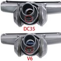 Twee grijze adapters voor stofzuigeropzetstukken, gemarkeerd DC35 en V6.