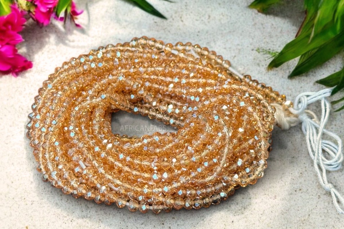 AfricanFabs® Waist Beads / Afrikaanse Heupketting - Osawe - crystal Goud (Traditioneel niet-elastisch koord) - Buikketting - Taille ketting