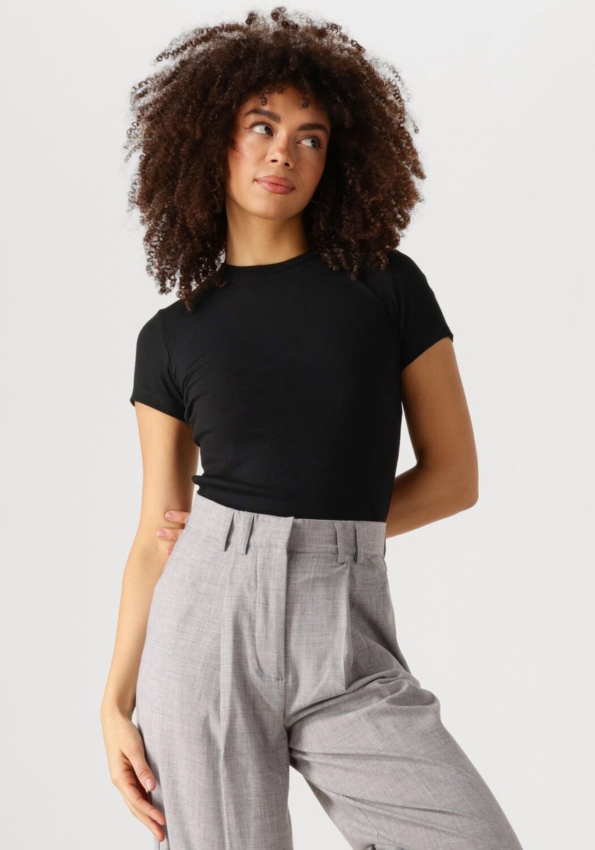 EDITED Naara T-shirt Tops & T-shirts Dames - Shirt - Zwart - Maat 34