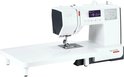 Witte Bernette b38 naaimachine met grote verlengtafel.