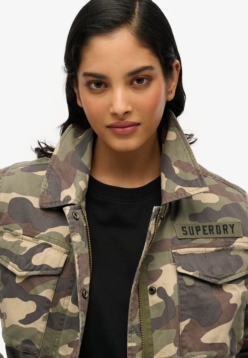 Superdry M65 Military jack met versieringen Dames Buitenjassen Army Camo