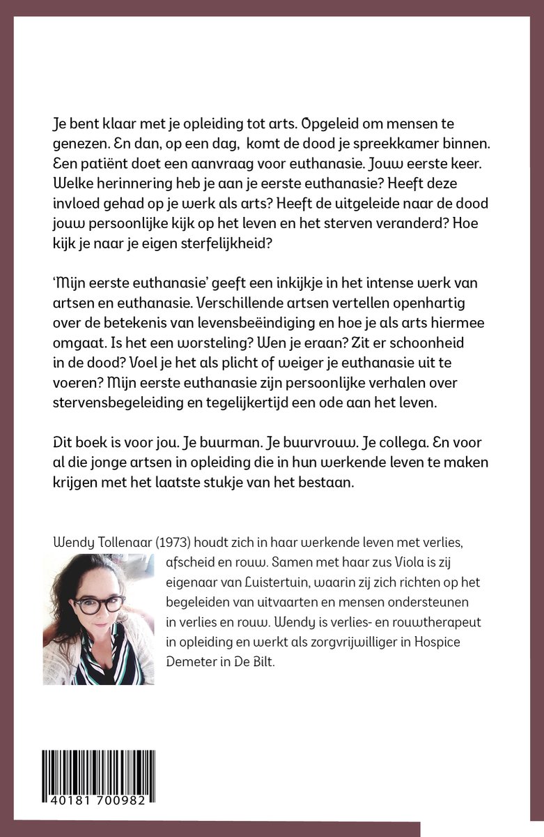 Foto van Wendy Tollenaar, schrijfster van 'Mijn eerste euthanasie'. Ze draagt een bril en een donkere blouse.