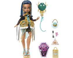 Mattel Monster High pop verjaardag Cleo De Nile met accessoires.