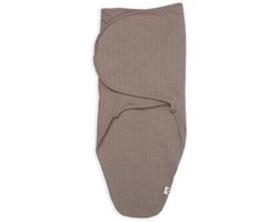 Lodger - Makkelijke inbakerslaapzak - Gebruik tot 4M - Rekbaar & Veilig met Klittenband - bruin