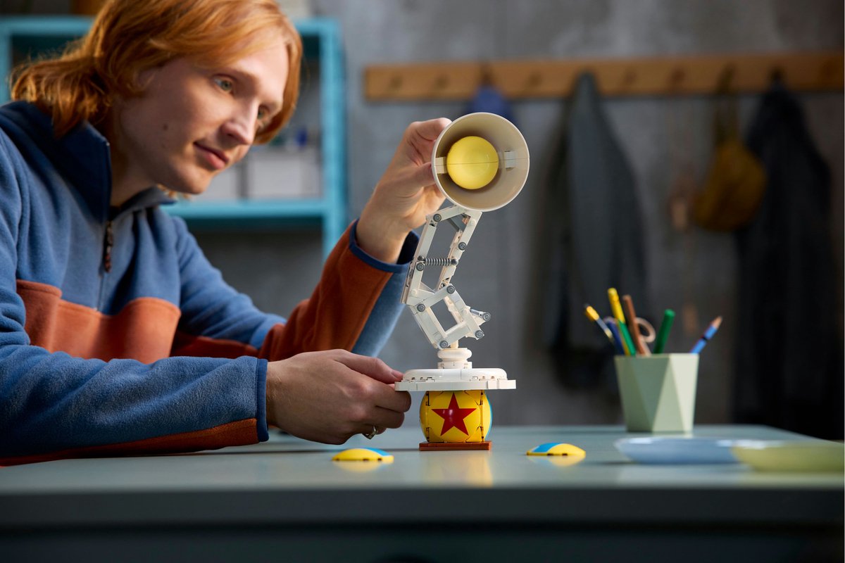 LEGO® Ideas Disney Pixar Luxo Jr. Displaymodel - 21357 — afbeelding 20