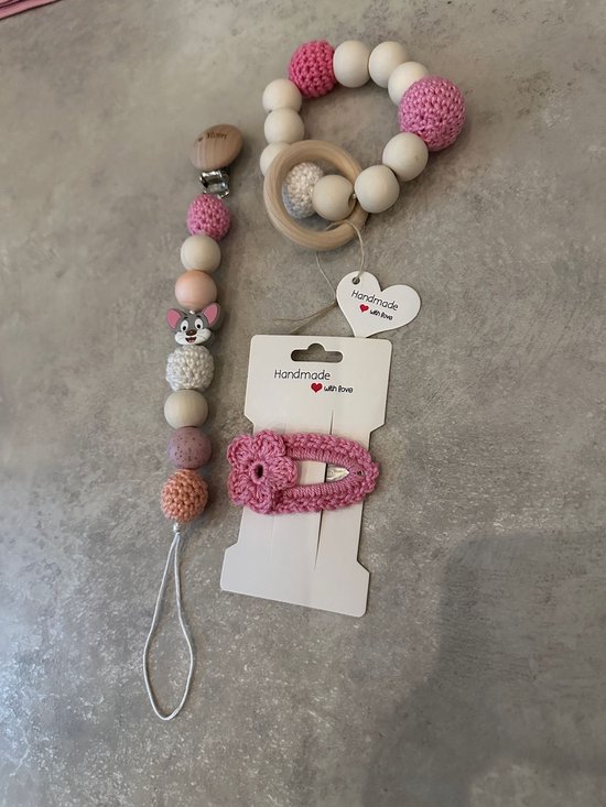 Maminobaby.nl baby geschenkset - Handgemaakte speenkoord | Gehaakte haarclip | Handgemaakte bijtring — afbeelding 3
