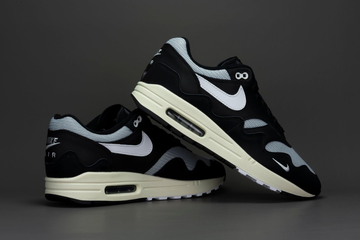 Nike Air Max 1 Patta Waves ''Black'' (With Bracelet) DQ0299-001 Maat 43  ZWART | bol.com