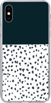 Geschikt voor iPhone Xs Max hoesje - Stippen - Zwart - Wit - Siliconen Telefoonhoesje