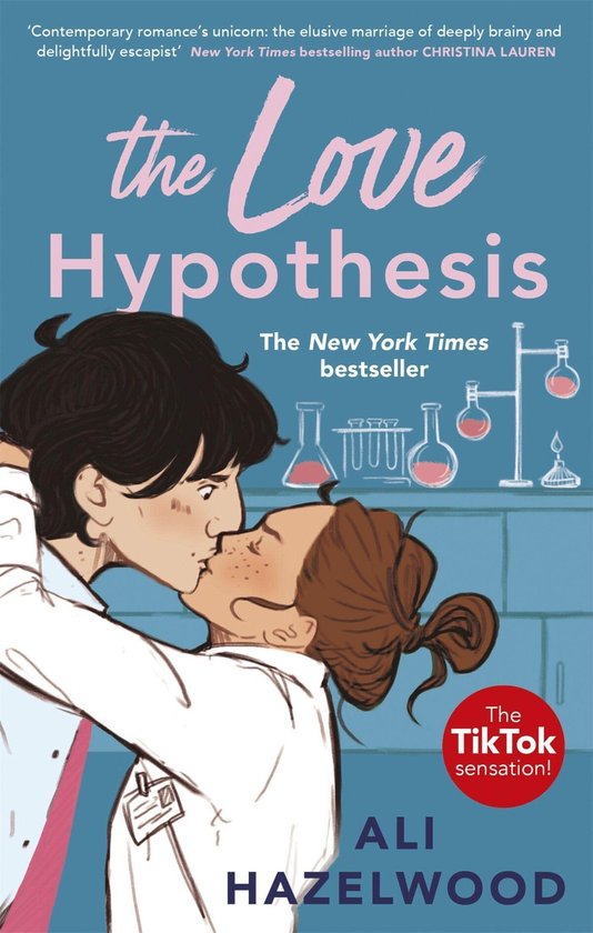 Boek cover The Love Hypothesis van Ali Hazelwood (Paperback)