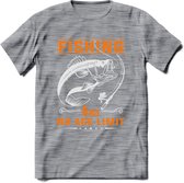 Fishing Has No Age Limit - Vissen T-Shirt | Oranje | Grappig Verjaardag Vis Hobby Cadeau Shirt | Dames - Heren - Unisex | Tshirt Hengelsport Kleding Kado - Donker Grijs - Gemaleerd