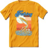 Fishing - Vissen T-Shirt | Grappig Verjaardag Vis Hobby Cadeau Shirt | Dames - Heren - Unisex | Tshirt Hengelsport Kleding Kado - Geel - XXL