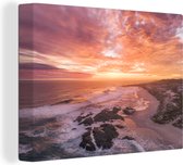 Canvas Schilderij De kustlijn van Zuid-Afrika vanuit vogelperspectief tijdens zonsondergang - 120x90 cm - Wanddecoratie