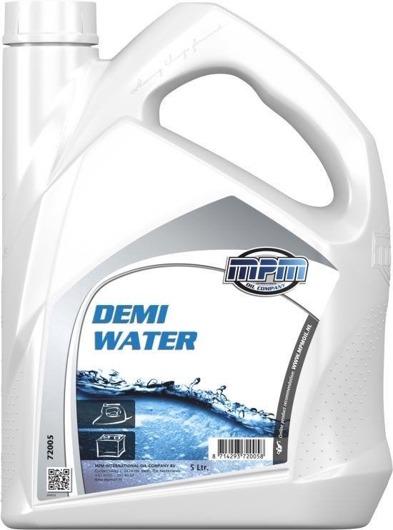 Witte kunststof jerrycan van 5 liter met blauw-grijze opdruk. MPM DEMI WATER. Incl. handvat en schenktuit.