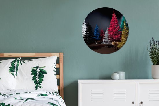 Wandcirkel - Muurcirkel Binnen - Gekleurde dennenbomen in de nacht - ⌀ 60 cm - Wanddecoratie - Ronde Schilderijen