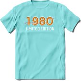 1980 Limited Edition T-Shirt | Goud - Zilver | Grappig Verjaardag en Feest Cadeau Shirt | Dames - Heren - Unisex | Tshirt Kleding Kado | - Licht Blauw - L