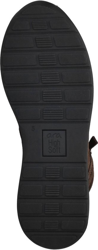 Zwarte rubberen zool met profiel en het 'ara High Soft' logo.