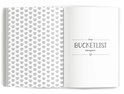 Linkerpagina met hartjespatroon, rechterpagina met titel 'Onze BUCKETLIST wensen' in een invulboek.