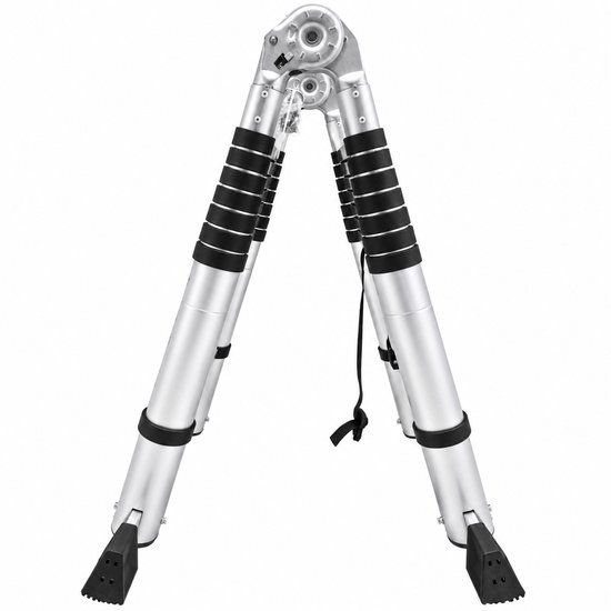 Detail van het scharnierpunt en de zwarte voetdoppen van een aluminium Mexxo telescopische ladder.