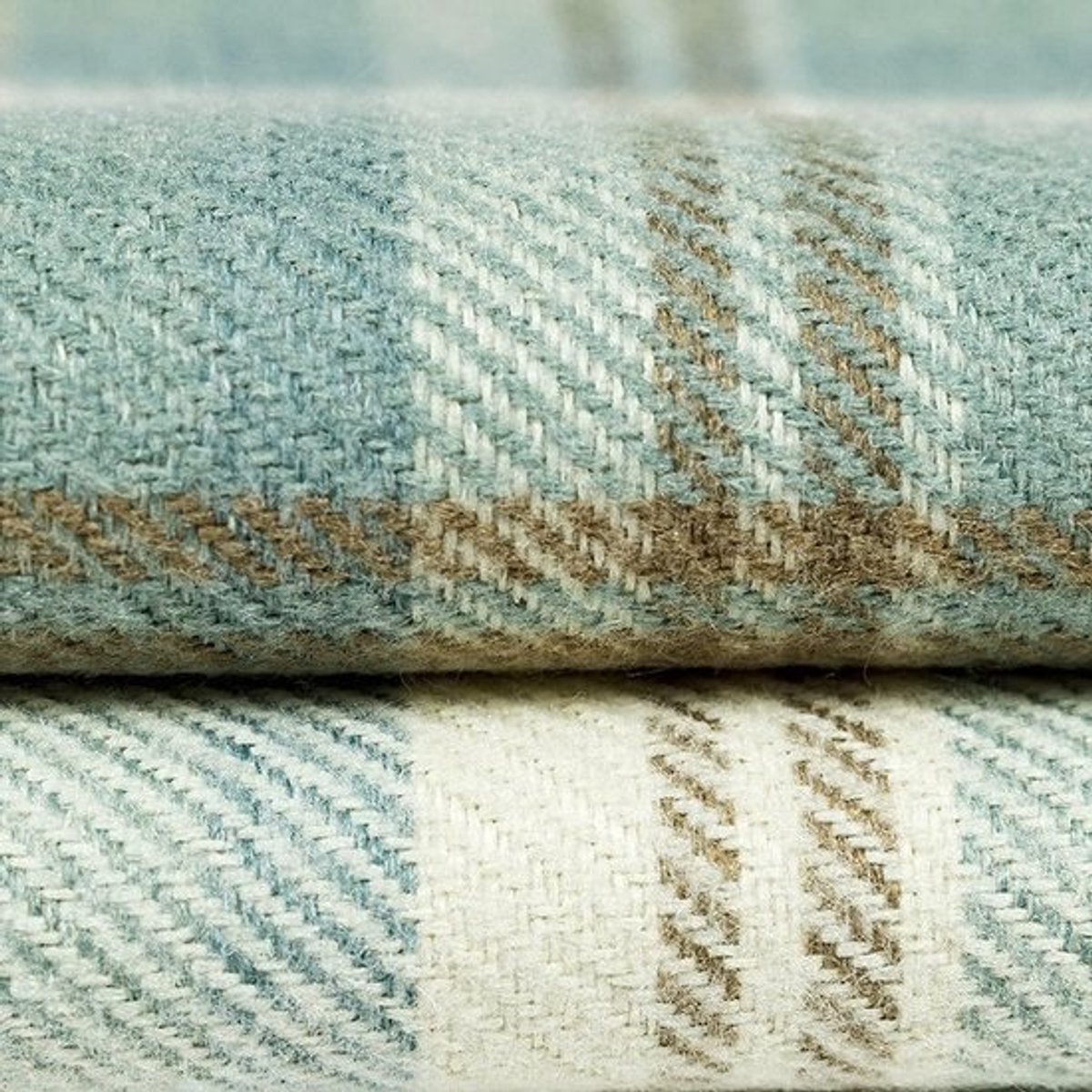Tochtstrip met vulling in tartan-patroon geruit 18cm x 100cm - Lichtblauw - decoratief windstopperkussen voor ramen deuren - Schotse ruit Tweed - McAlister Textiles Heritage draft stopper for the door