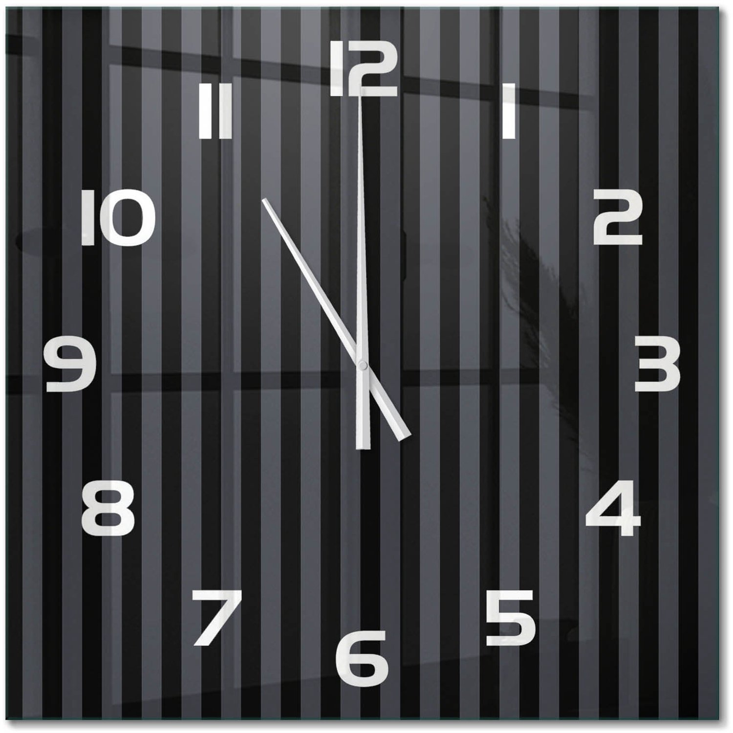 TULUP Wandklok - Zwarte en grijze strepen Gekleurde Glazen Klok - 60x60 cm - Zwart Glazen Klok Met Print - Witte handen - Vierkante Klok - Moderne Wandklok Glas - Wandklok Glas Decoratie