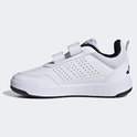 Witte kindersneakers met klittenbandsluiting, geperforeerde zijkanten en zwarte Adidas strepen.