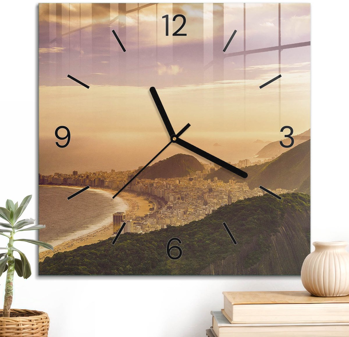 ArtPrintCave Groene Glazen Klok - 30x30 cm - Wandklok Vierkant - Stadslandschap Unieke Klok - Steden Stille Wandklok - Zwarte Klokwijzers