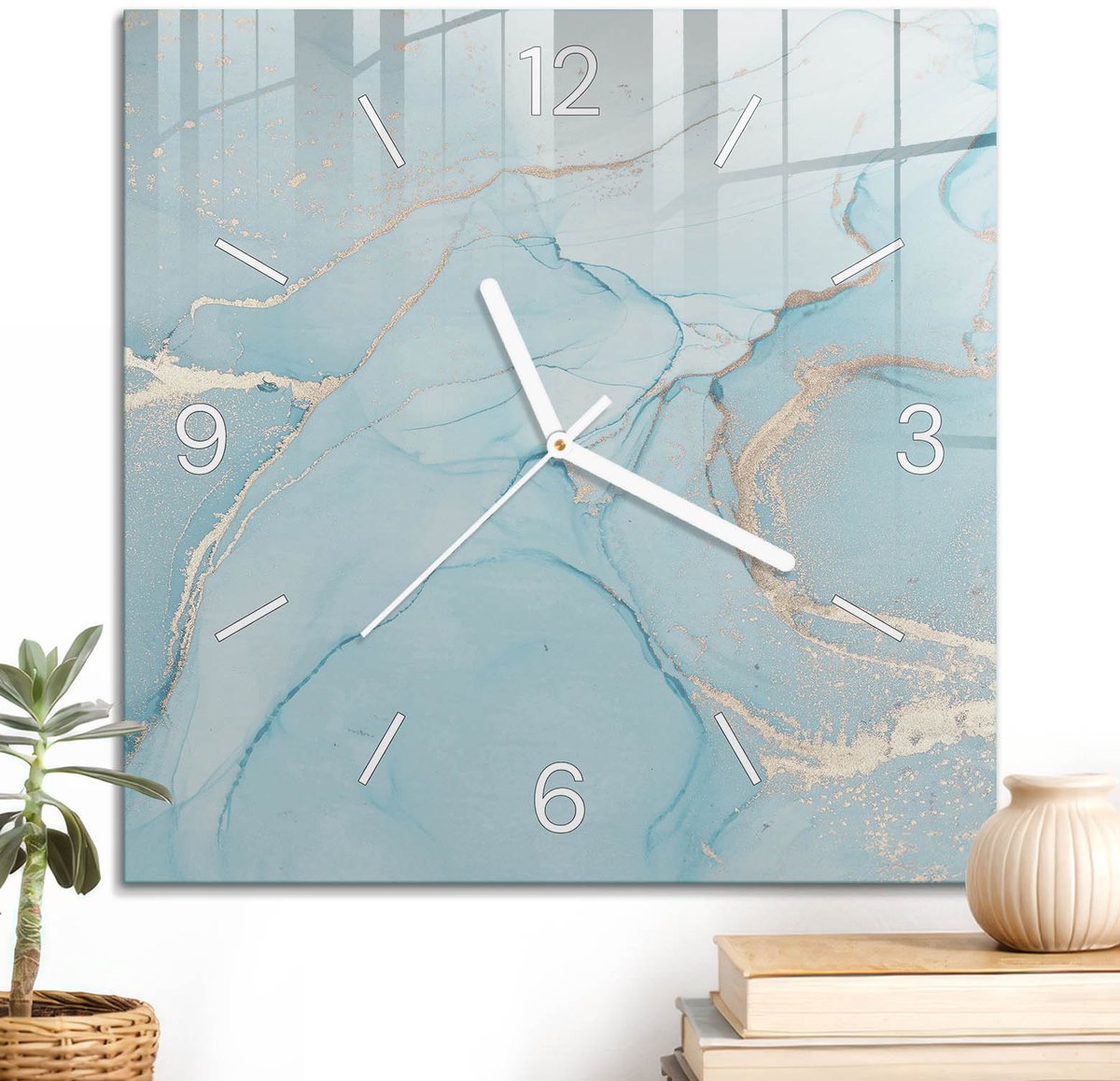 ArtPrintCave Blauw Glazen Klok - 30x30 cm - Wandklok Vierkant - Pastel Abstractie Unieke Klok - Achtergronden En Patronen Stille Wandklok - Witte Klokwijzers