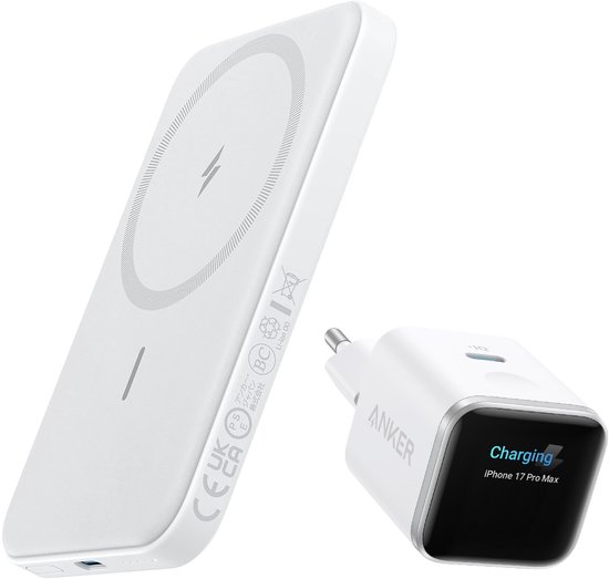 Witte magnetische draadloze oplader en witte 45W USB-C snellader van Anker. De snellader toont 'Charging iPhone 17 Pro Max'.