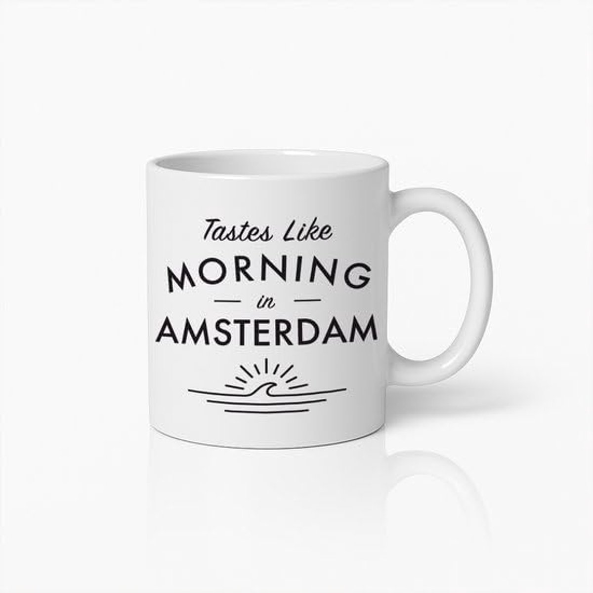 Like Morning in Amsterdam Mok – Stijlvolle Zwart-Witte Koffiebeker voor Stedenliefhebbers