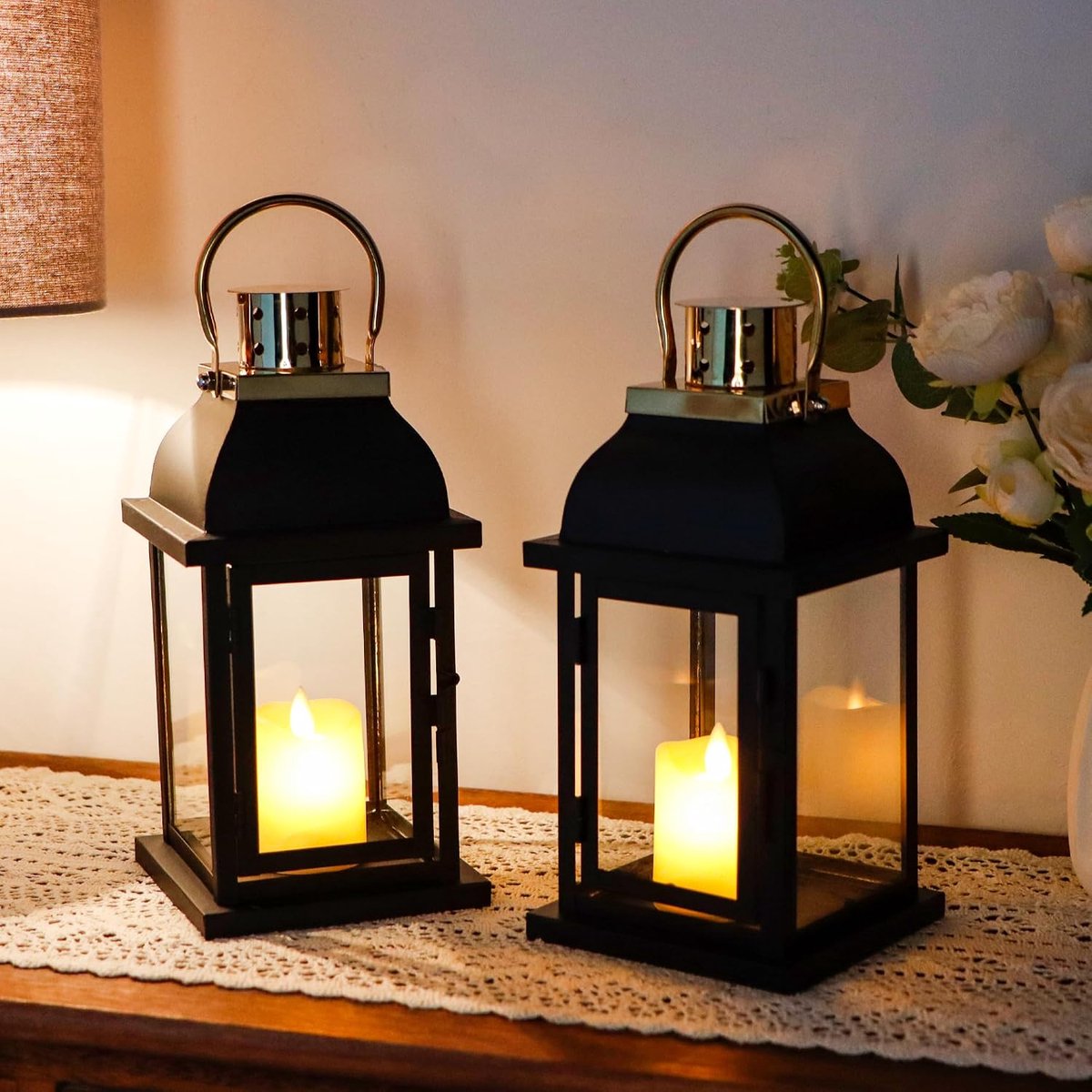 Decoratieve kaarsenlantaarns, 25 cm hoog, zwart, hangende kandelaar, vintage lantaarndecoratie, met gehard glas, voor binnen en buiten, thuis, tafel, terras, bruiloft