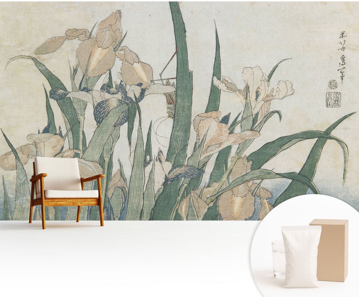 Wallfluent Fotobehang - Wit Vliesbehang - 416x254 cm - Delicate Irissen Fotobehang Vlies - Hal behang Bloemen En Planten - Muurschildering - Hal behang