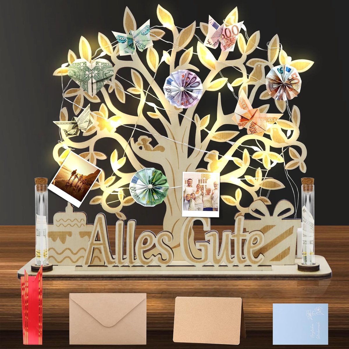 Cadeau van hout met lichtkettingen en wenskaarten geldgeschenken