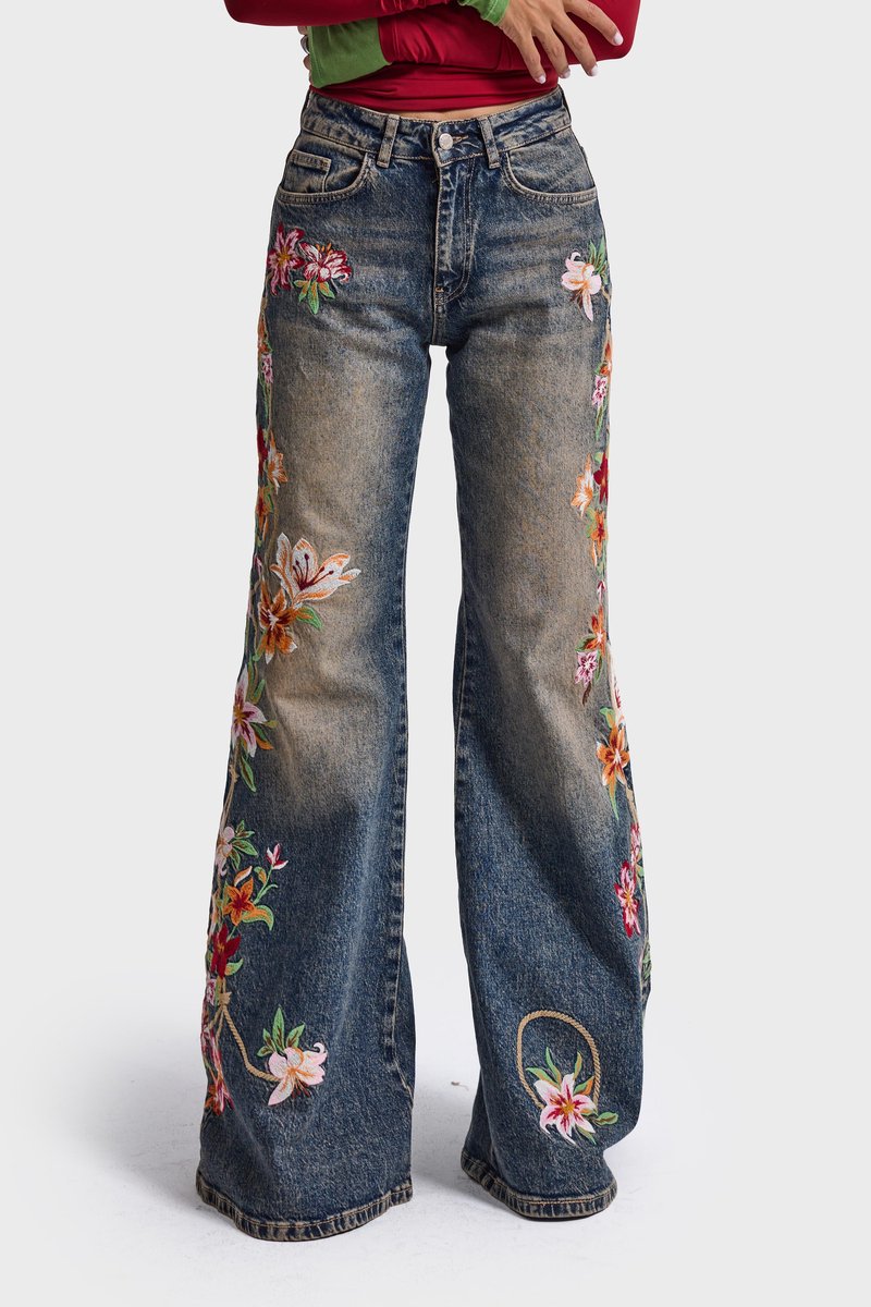 It's Basic - EMBROIDERY FLARE MID RISE JEANS - ECLIPSE