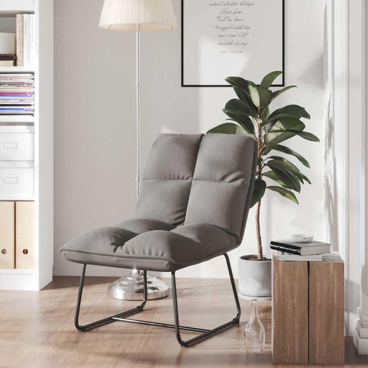 Loungestoel met metalen frame, fluwelen bekleding