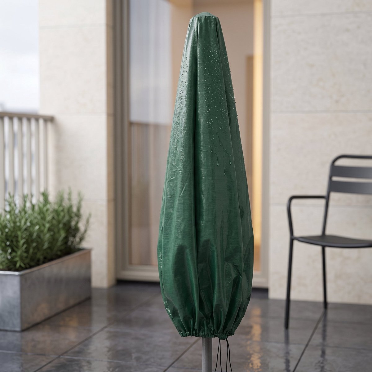 Cheqo Parasolhoes - Beschermhoes Parasol - Afdekhoes Parasol - Hoes voor Parasol - Staande Parasol Hoes - Waterdicht en Weerbestendig - UV Bestendig - met Rits - Regenhoes - Tuinmeubelhoes - Parasol Cover - Winterhoes voor Tuin - Donkergroen