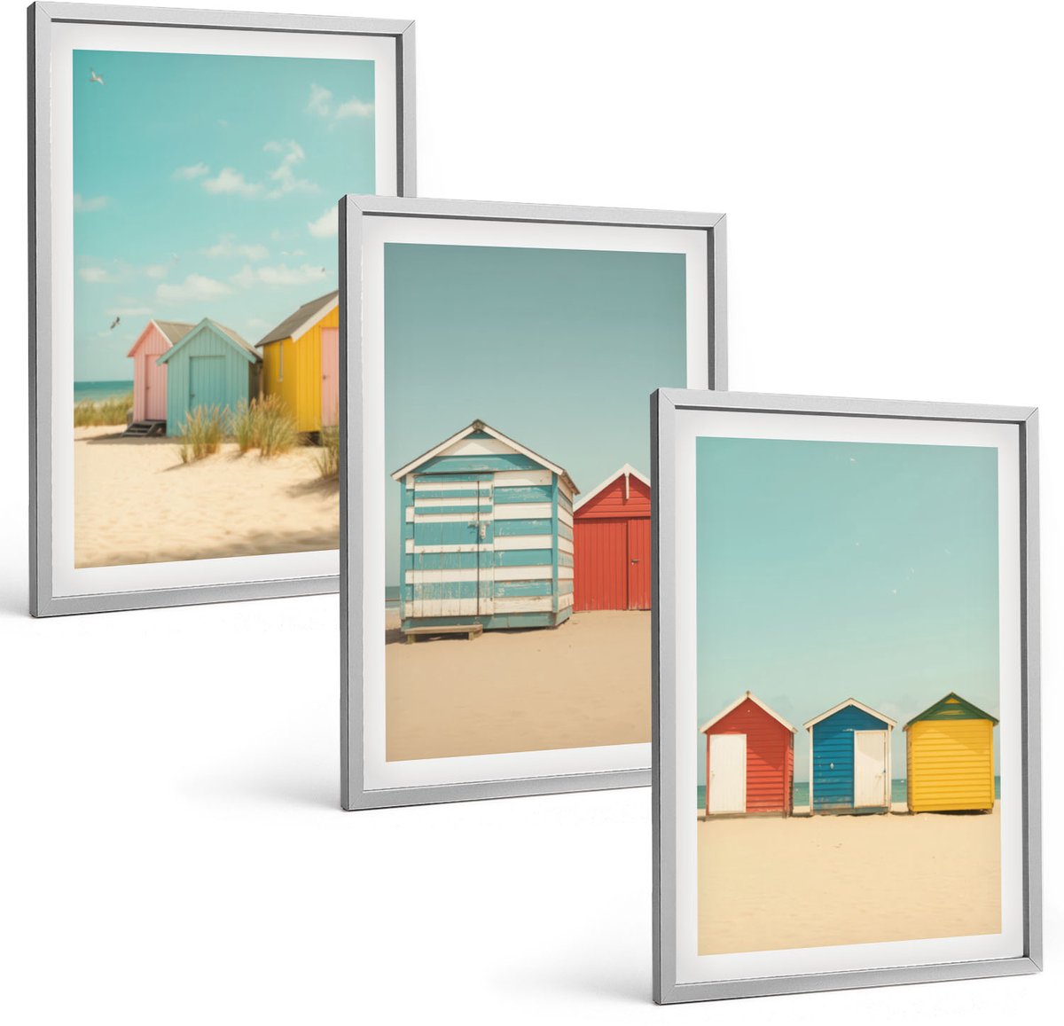 Coloray 3-Delige Schilderij Set - Kleurrijke Strandhuisjes Op Een Zonnige Dag - 40 x 60 cm - Schilderijen Set - Wanddecoratie - Woonkamer - Stijlvolle Muurdecoratie