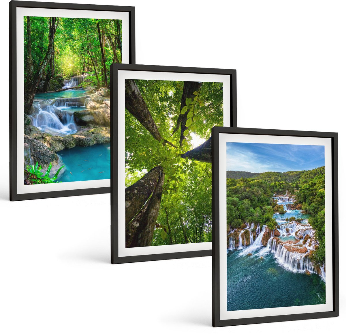 Coloray 3-Delige Schilderij Set - Watervallen In Een Groen Bos Met Kristalhelder Water. - 40 x 60 cm - Muurdecoratie - Schilderijen Set - Woonkamer - Wanddecoratie