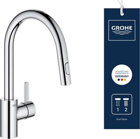Verchroomde GROHE kraan met informatielabel over de twee straalsoorten en Duits design.