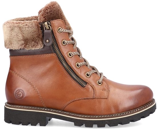 Bruine leren veterboot met beige imitatiebont, zijrits en robuuste profielzool.