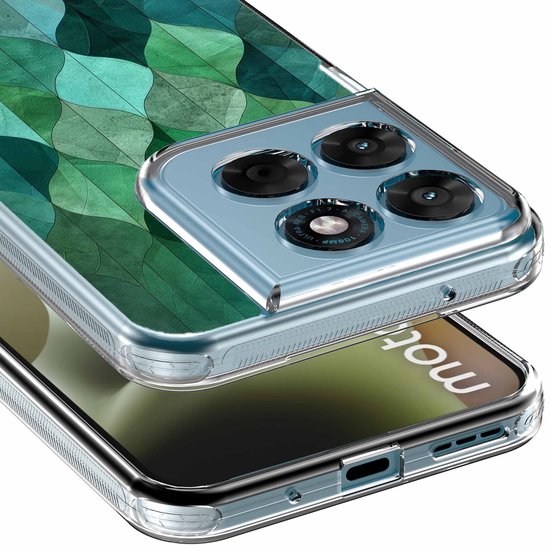 Close-up van transparant hoesje met groen bladerenpatroon op een Motorola smartphone, focus op cameramodule en poorten.
