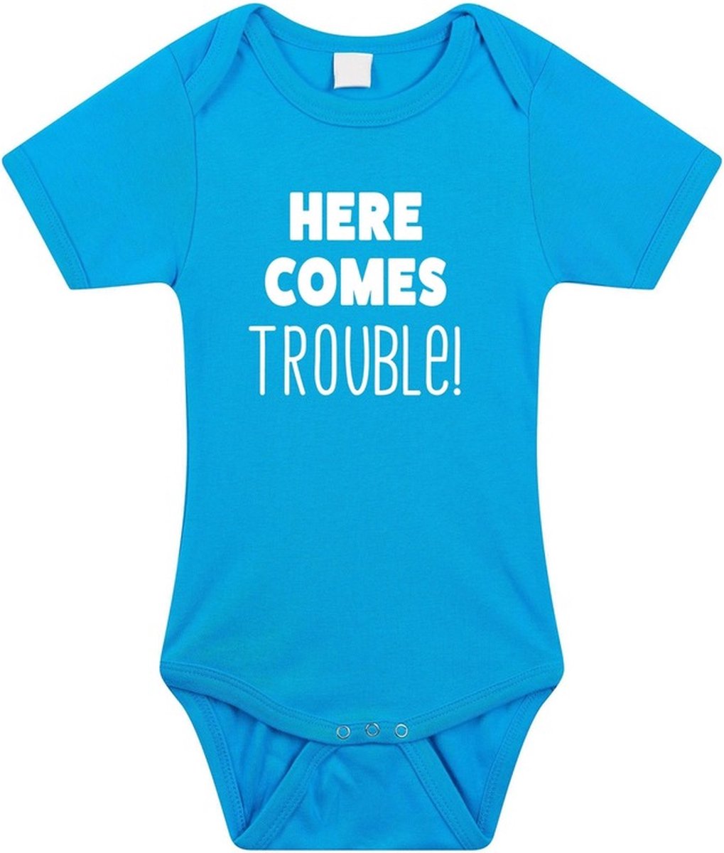 Here comes trouble tekst baby rompertje blauw jongens - Kraamcadeau - Babykleding 68