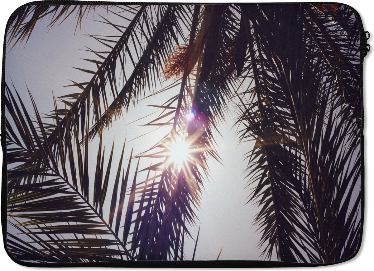 Laptophoes 14 inch - Palmbladeren - Zon - Zomer - Laptop sleeve - Binnenmaat 33x23 cm - Zwarte achterkant