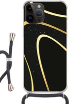 Geschikt voorApple Iphone 14 Pro Max - Crossbody Case - Gouden golven op een zwarte achtergrond - Siliconen - Crossbody - Backcover met Koord - Telefoonhoesje met koord - Hoesje met touw
