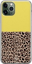 Casimoda® hoesje - Geschikt voor iPhone 11 Pro - Luipaard Geel - Siliconen/TPU telefoonhoesje - Backcover - Luipaardprint - Geel