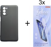 Hoesje Geschikt voor: Motorola Moto G51 5G Silicone - Zwart + 3X Tempered Glass Screenprotector - ZT Accessoires