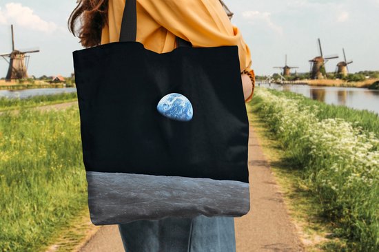 MuchoWow® Schoudertas - Strandtas - Big Shopper - Boodschappentas - De aarde vanaf de maan - 45x45 cm - Katoenen tas