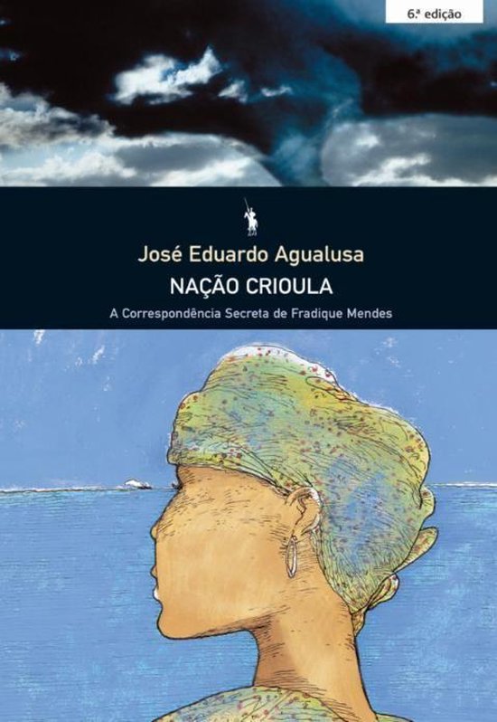 Boekomslag met een illustratie van een vrouw die naar de zee kijkt, met een beeld van een tornado aan de bovenkant.