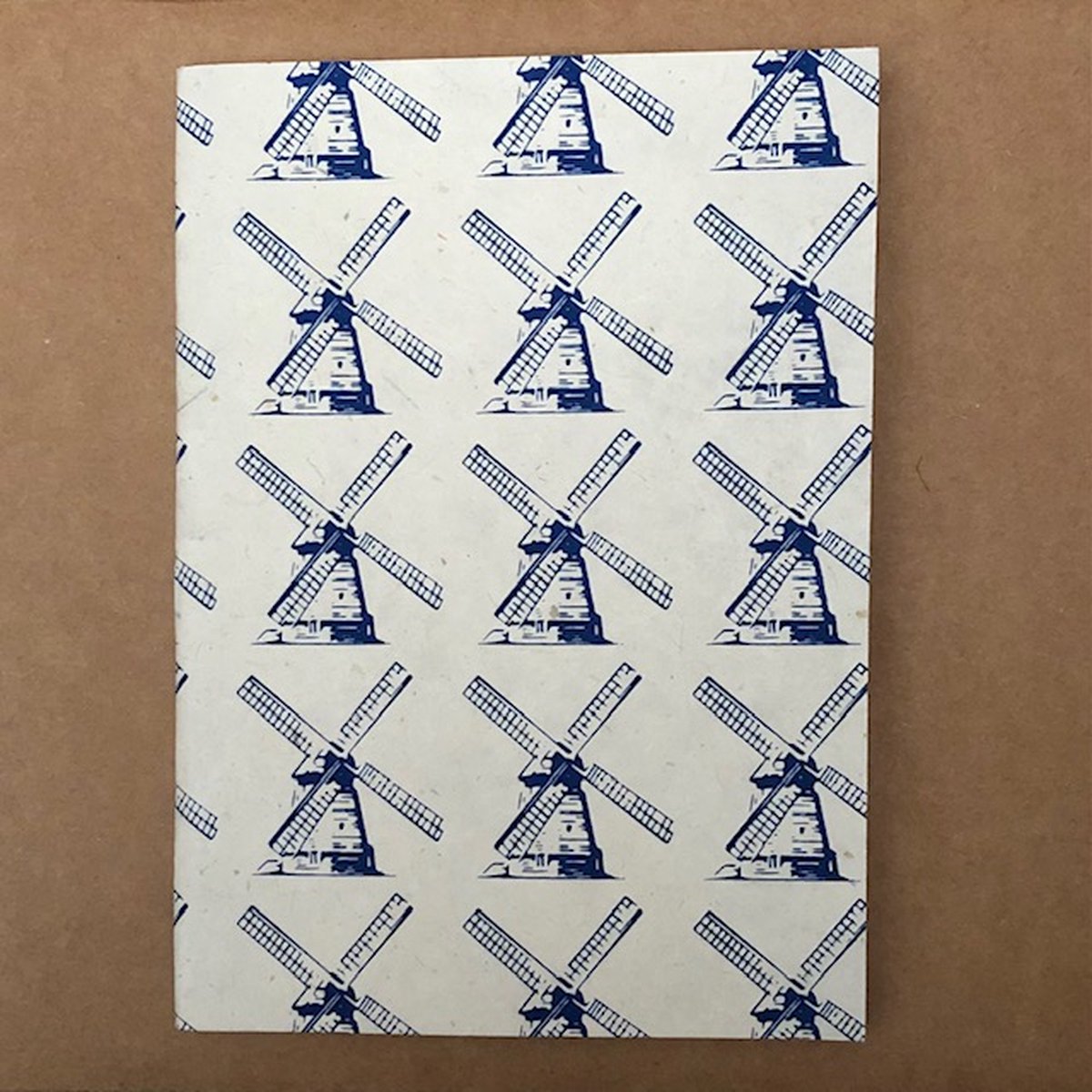 Luna-Leena duurzaam notitieboek A5 - molen print - Hollands blauw- soft cover - eco friendly paper - handmade in Nepal - notebook - souvenirs - Holland - Dutch mills