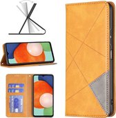 Mobigear Telefoonhoesje geschikt voor Samsung Galaxy A13 4G Hoesje | Mobigear Rhombus Slim Bookcase | Pasjeshouder voor 2 Pasjes | Telefoonhoesje voor Pinpas / OV Kaart / Rijbewijs - Cognac